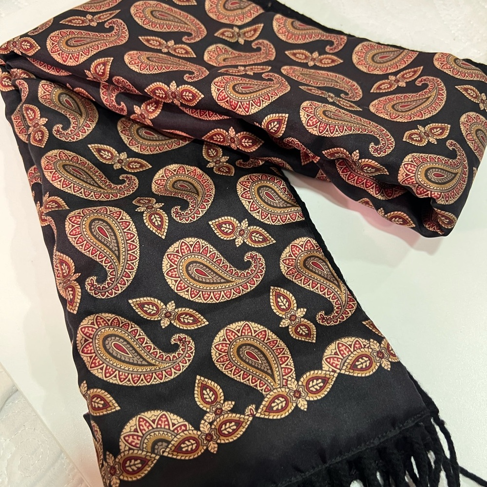 Men’s silk double faced scarf 🧣 Silk Care Label on Black Garment